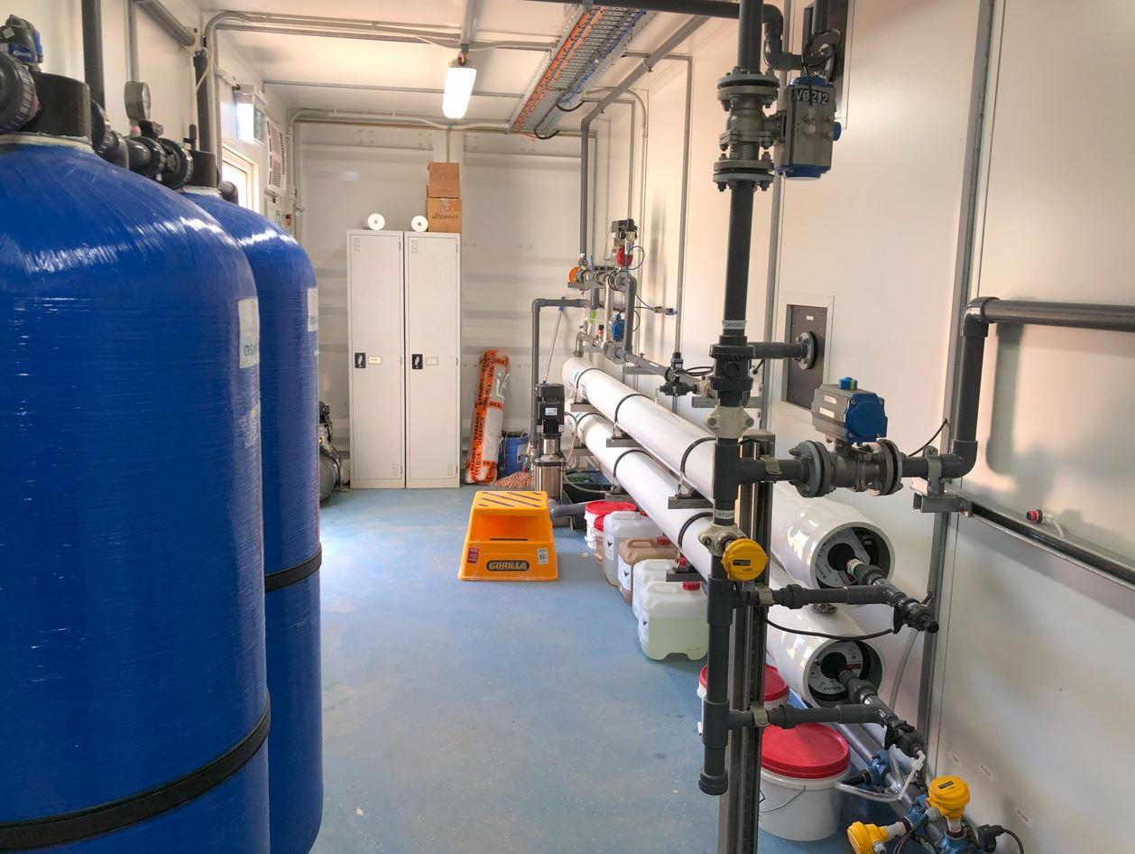 Containerised water treatment plant unit